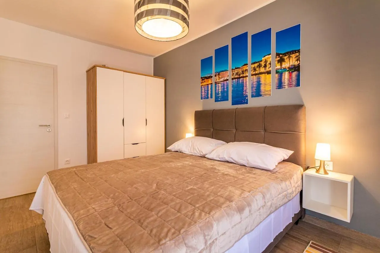 The One Apartment Split