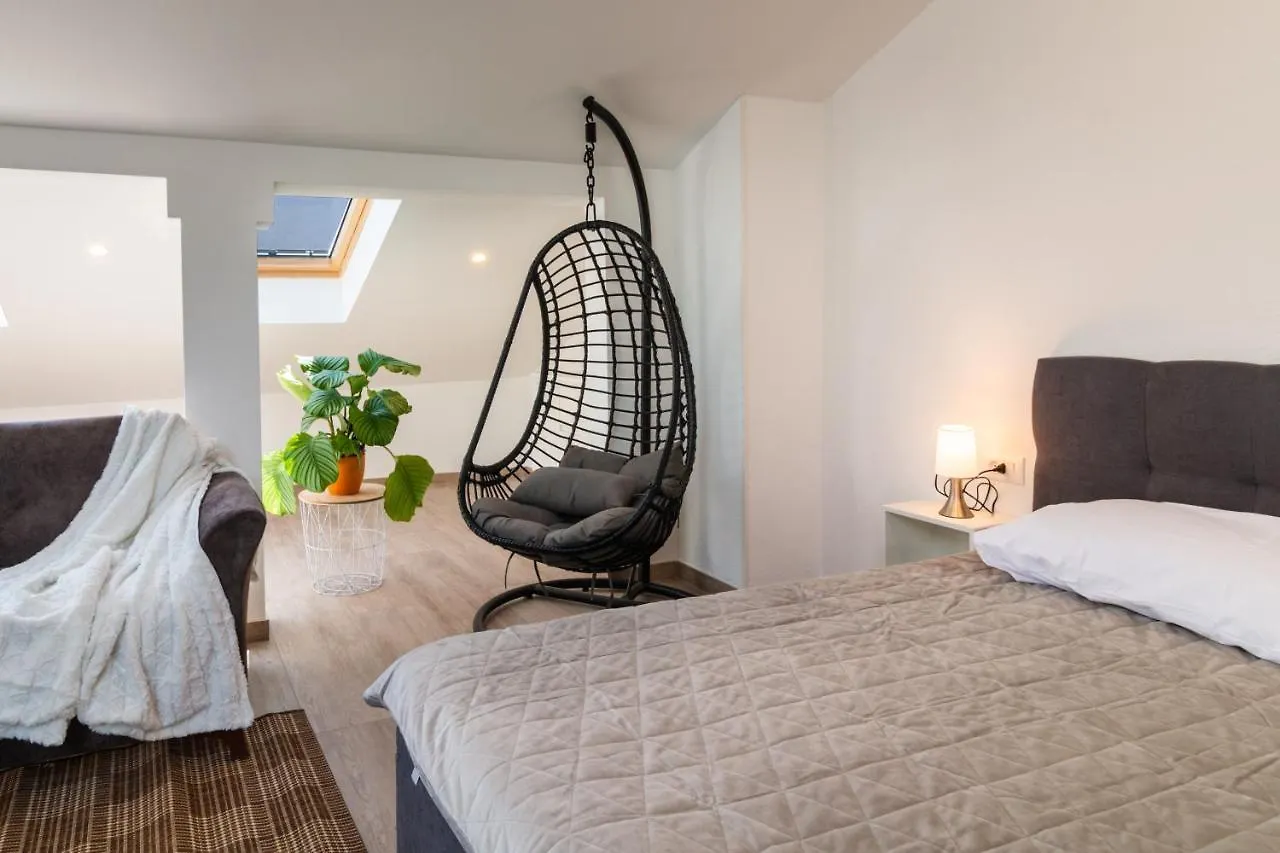 The One Apartment Split