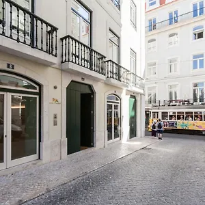 feels-like-home-chiado-elegant-apartment.hotels-lisbon-portugal.com/